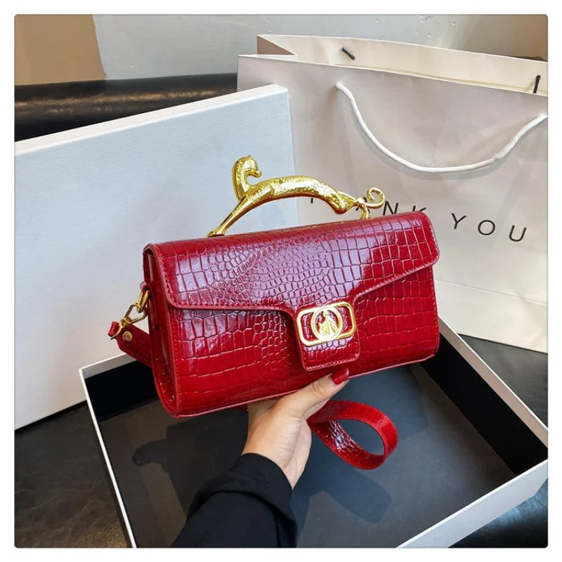 Design Leather  Metal Buckle Fashion Shoulder Bag